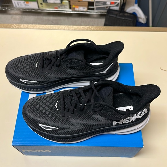 CLEARANCE!!!!HOKA Clifton 9 Black Running Shoes - Picture 2 of 13